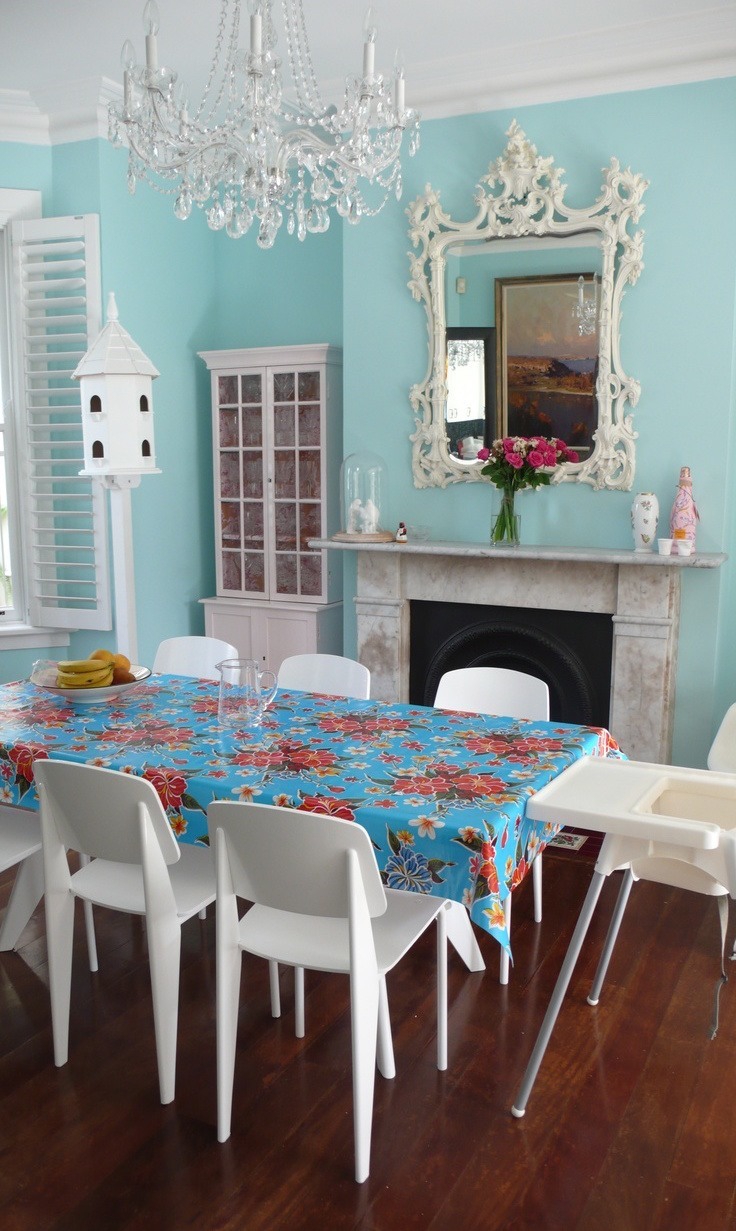 benjamin-moore-dolphins-cove-aqua-dining-room