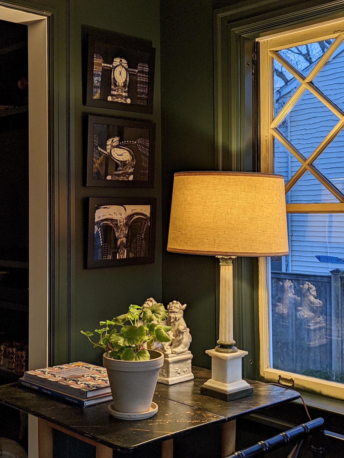 wall color Benjamin Moore Essex Green