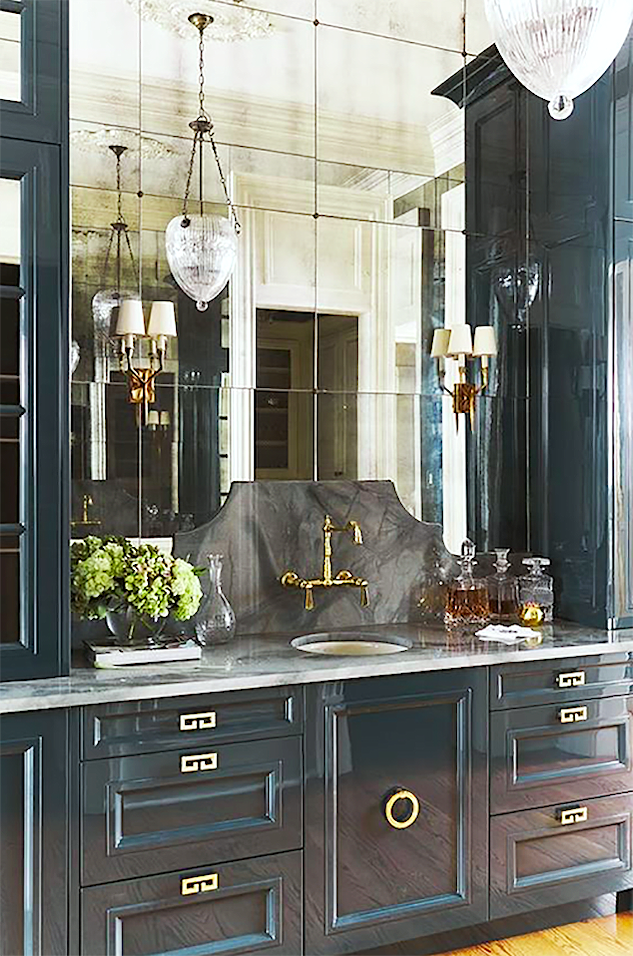 © Matthew Quinn and Mali Azima - mirrored backsplash wet bar