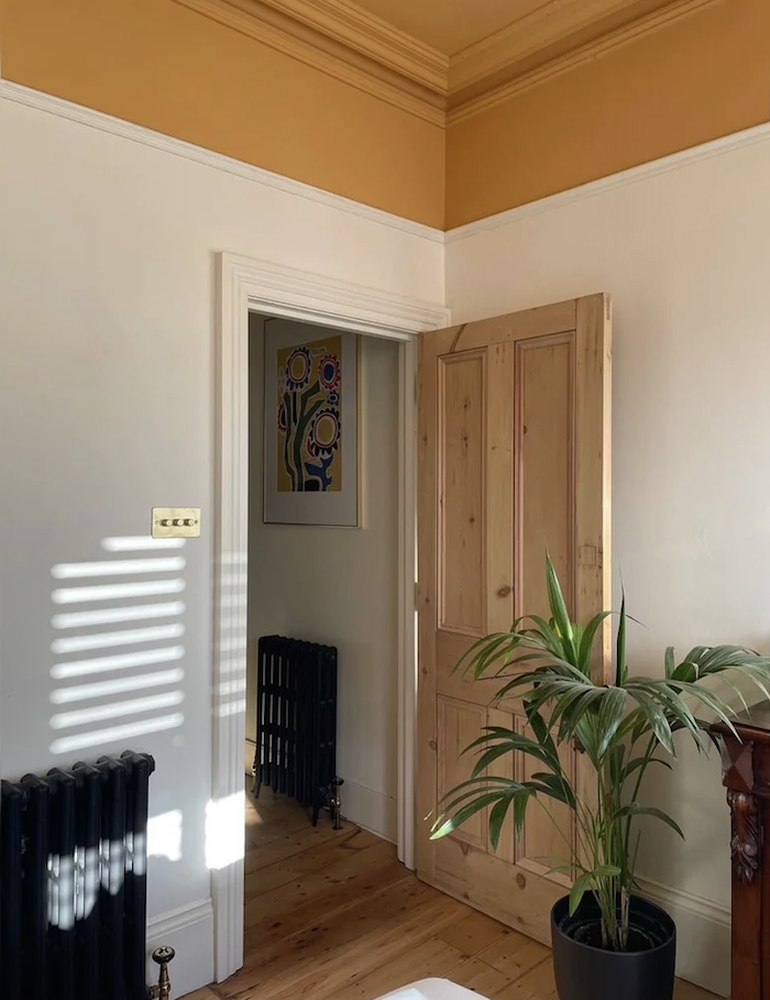 ceiling painted Farrow & Ball Orangerie - Best Neutral Paint Colors