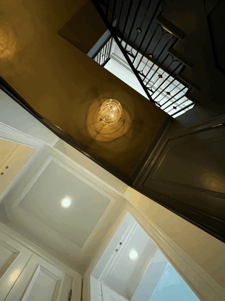 Embrasure hall + entry ceiling + stairwell