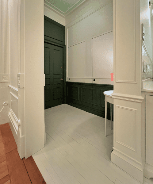 intersection entry+kitchen+living room - Benjamin Moore Knoxville Gray hc-160