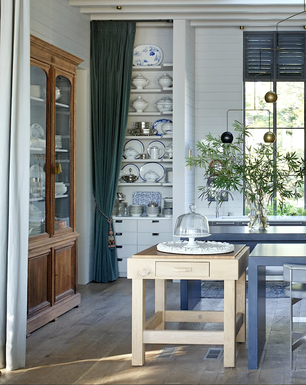 Susan Roland's gorgeous kitchen - photo SimonUpton - Wonderful interior design inspiration.